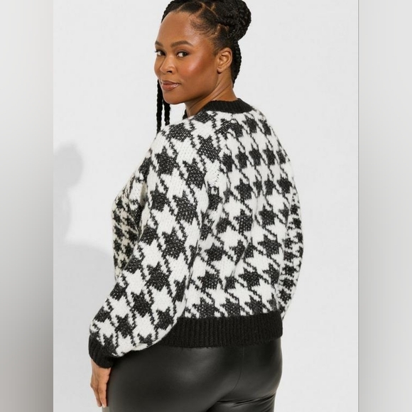 EUC Torrid size 0 houndstooth cropped cardigan sweater - Picture 2 of 9